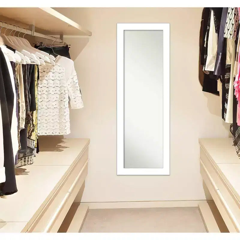 Amanti Art Miroir de porte encadré compensé de 18 po x 52 po Blanc : cadre moderne en polystyrène, aucun assemblage requis
