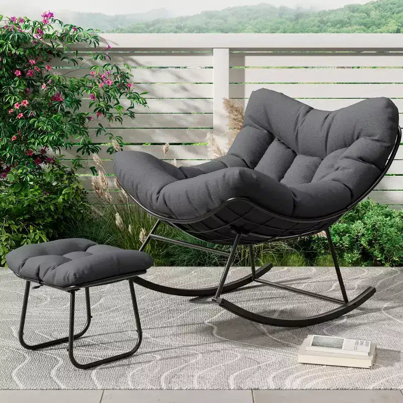 Chaise longue avec repose-pieds, fauteuil à bascule intérieur/extérieur avec pouf et cadre en métal, fauteuil à bascule en rotin en forme d'œuf pour balcon, jardin, porche, chambre à coucher