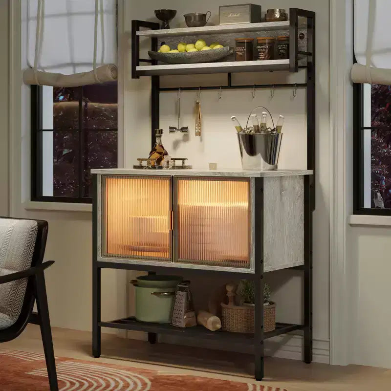 Bestier Étagère de cuisine 5 niveaux avec placards de rangement et LED, support pour micro-ondes avec armoire et crochets, station de café 59 avec étagères de rangement ouvertes