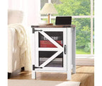 Table d'appoint rustique blanche de style ferme avec porte de grange, table en bois peu encombrante avec station de charge et rangement pour chambre et salon