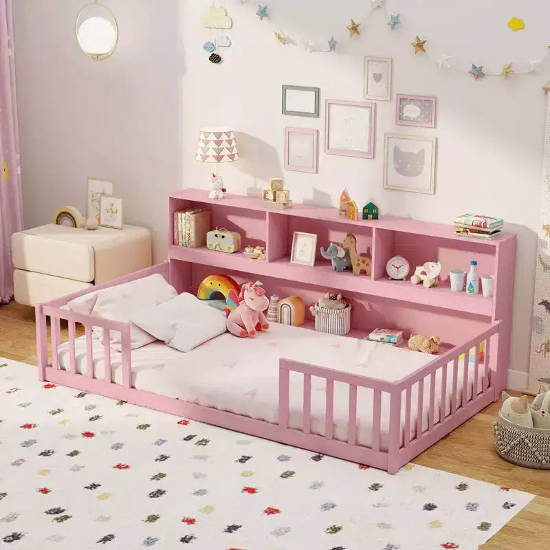 Lit au sol Montessori une place Costway avec étagères de rangement et barrières de sécurité Rose/Naturel/Blanc/Gris