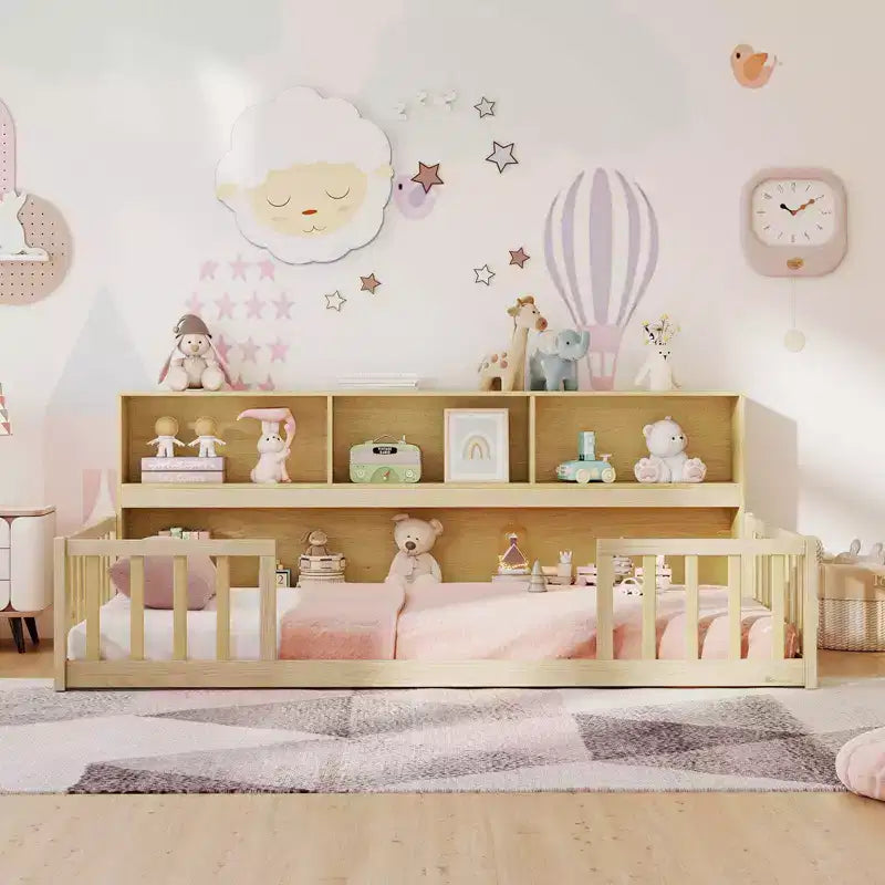 Lit au sol Montessori une place Costway avec étagères de rangement et barrières de sécurité Rose/Naturel/Blanc/Gris