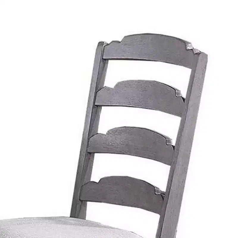 Lot de 2 chaises de salle à manger Royal Hampton, Sculptées, à dossier échelle, Bois gris clair