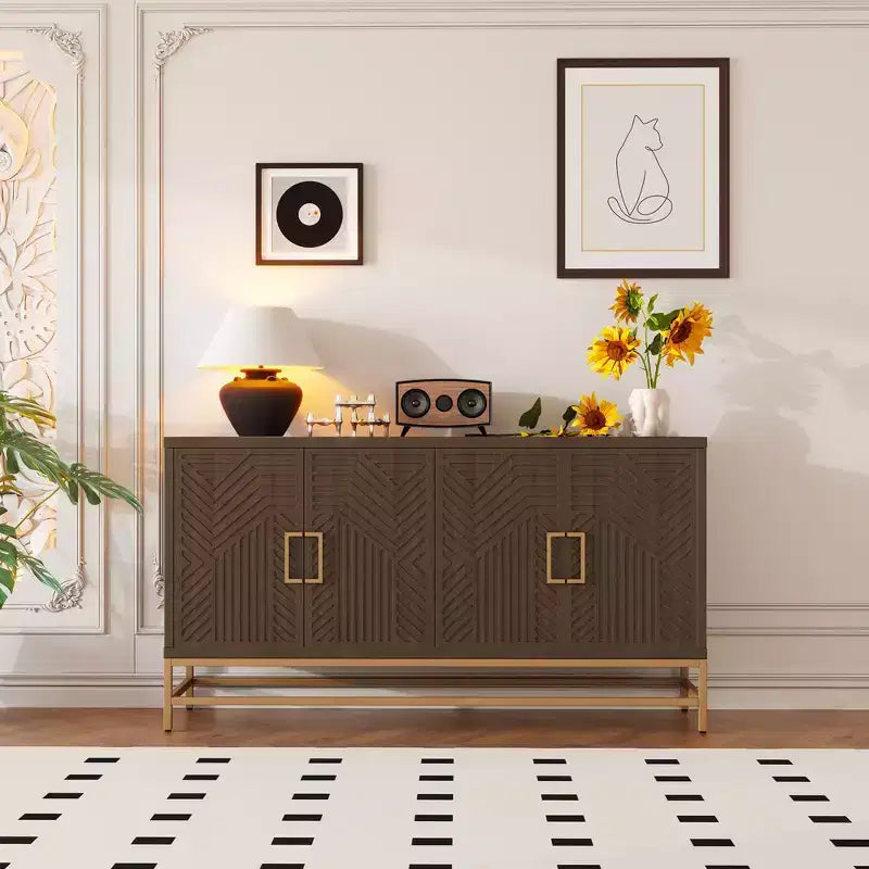 Buffet Whisen de style rétro avec motif symétrique, pieds métalliques stables et dessus de présentation polyvalent