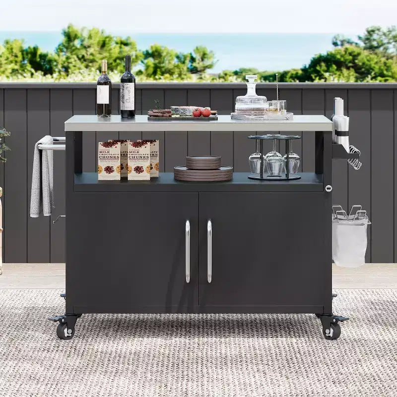 JVNOXK Îlot de cuisine extérieure de 138,4 cm avec comptoir en acier inoxydable, table de chariot de grillade en métal et 4 roues verrouillables, idéal pour les barbecues en extérieur