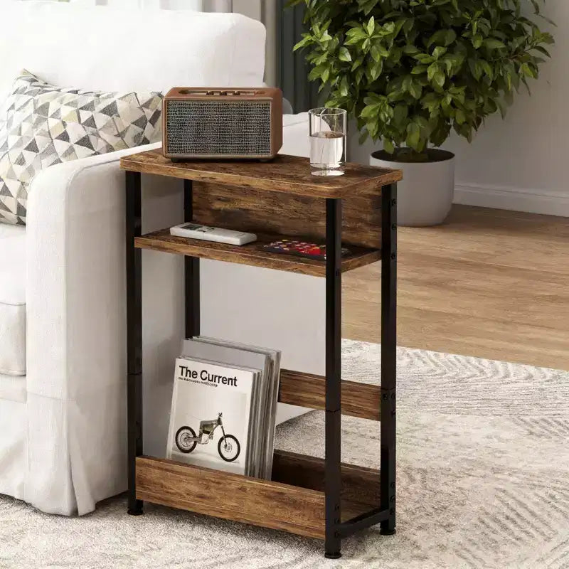 Table d'appoint étroite COZONY avec étagère de rangement à 3 niveaux et porte-revues, table de chevet mince pour petits espaces, table de nuit étroite et moderne pour salon