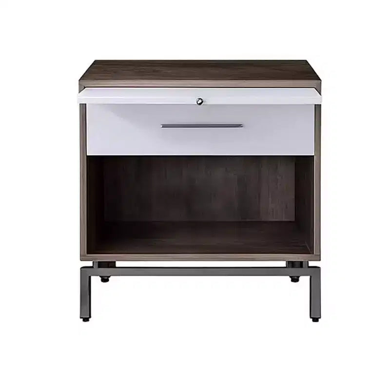 Table d'appoint Royal Hampton avec espace de rangement ouvert et plateau coulissant, marron et blanc