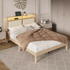 Cadre de lit Queen moderne avec tête de lit de rangement, lumières LED, station de recharge, cadre de lit rembourré en velours côtelé, lattes en bois silencieuses, pas besoin de sommier.