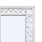 Miroir en bois orné Royal Hampton de 40 pouces, portrait, motif ajouré circulaire, blanc