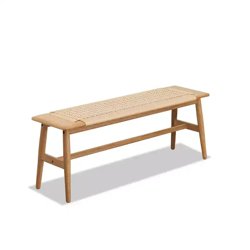 Banc tressé en chêne naturel EHMKNP : assise polyvalente pour la salle à manger, la chambre et au-delà