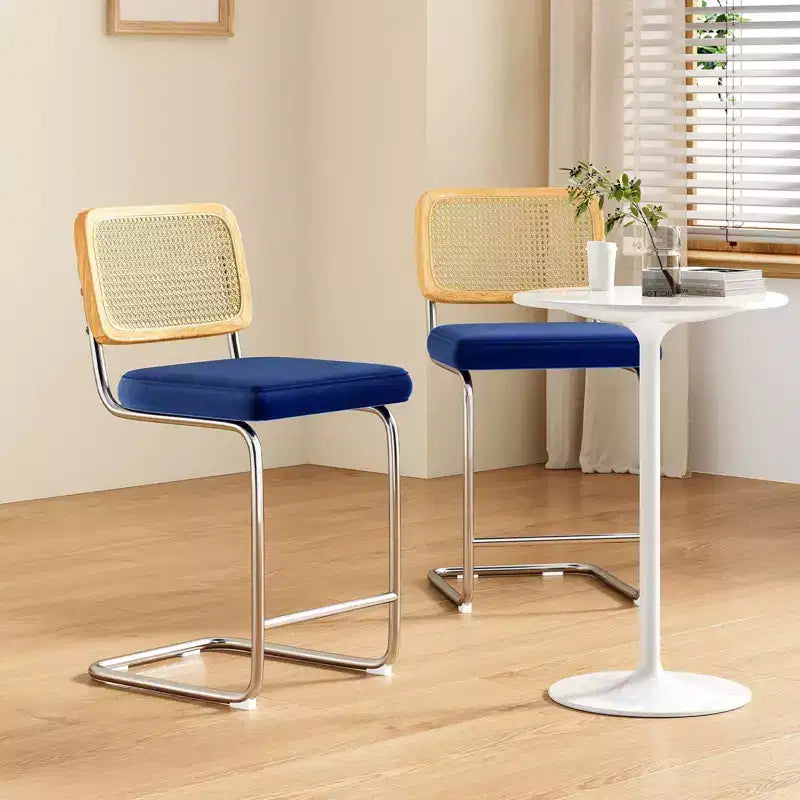 Okak Lot de 2 tabourets de comptoir de 61 cm, tabourets de bar rembourrés en cuir PU avec dossier en rotin naturel, chaises de bar modernes sans accoudoirs pour îlot de cuisine