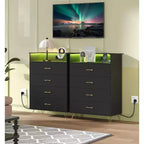 Commode en bois à 4 tiroirs intelligente avec lumières LED et station de charge | Meuble de rangement contrôlé par application avec ports USB/prises CA pour chambre, salon