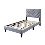 Lit double Royal Hampton, revêtement en velours gris capitonné, surpiqûres chevrons