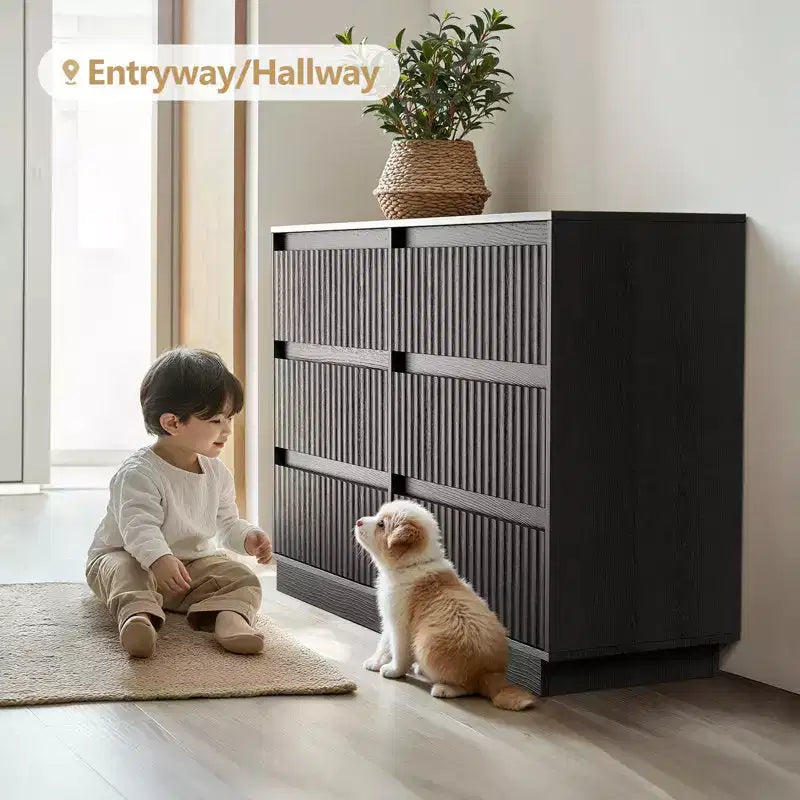 Commode 6 tiroirs KOLIGEY 119 cm de large avec panneaux cannelés ondulés