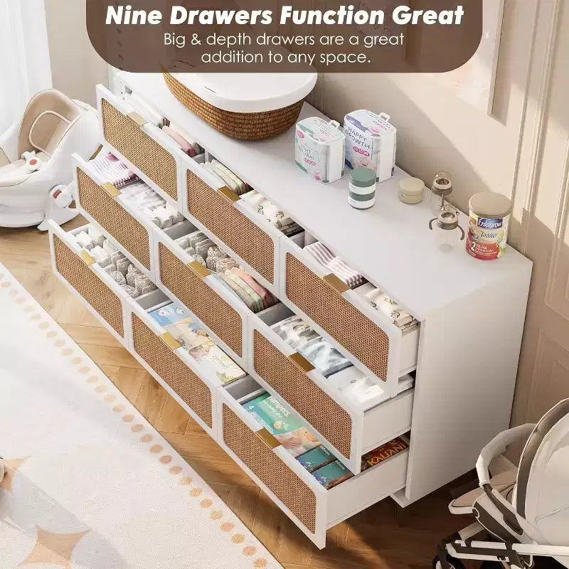 Commode haute en rotin à 9 tiroirs - Commode moderne en bois avec grand espace de rangement et plateau large pour chambre, salon ou couloir