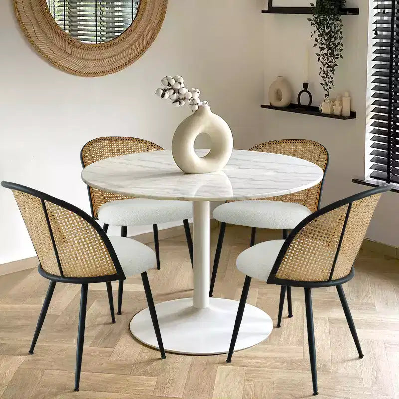 Chaises de salle à manger en rotin, lot de 4, chaises d'appoint de cuisine modernes sans accoudoirs avec dossier en canne tressée, assise en bouclé blanc et pieds en métal noir – Panipeachy
