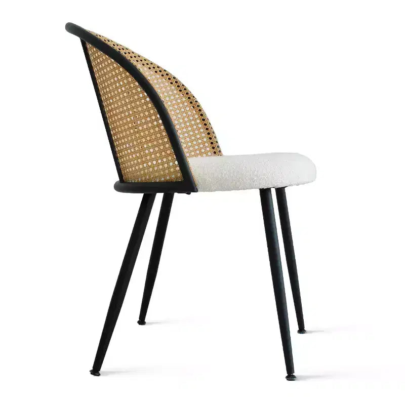 Chaises de salle à manger en rotin, lot de 4, chaises d'appoint de cuisine modernes sans accoudoirs avec dossier en canne tressée, assise en bouclé blanc et pieds en métal noir – Panipeachy
