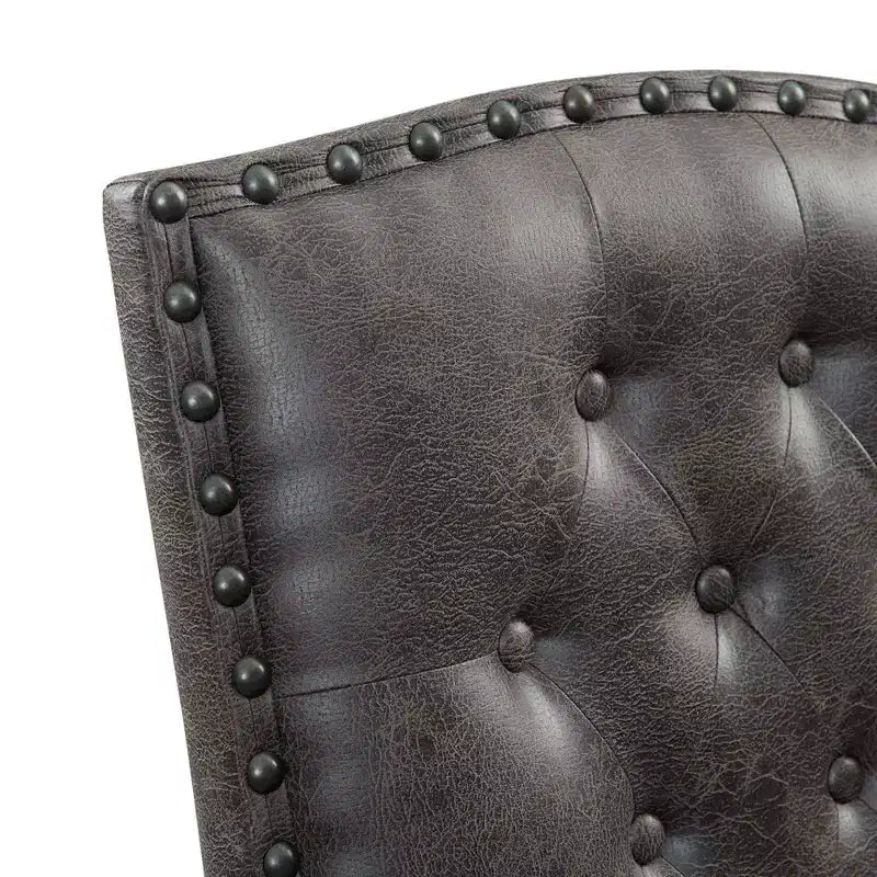Lot de 2 chaises d'appoint hautes à dossier touffeté Hayward Noyer – Picket House Furnishings : Faux cuir vieilli, Clous décoratifs