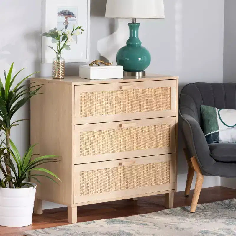 Commode de rangement Baxton Studio Sebille en bois avec rotin naturel, 3 tiroirs, marron clair : style bohème, cadre en panneaux de particules