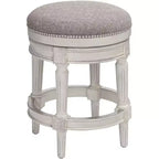 55 Downing Street Tabouret de bar pivotant Oliver Wood Blanc vieilli 24 1/2 po de haut Coussin rond étain traditionnel avec repose-pieds pour îlot de cuisine