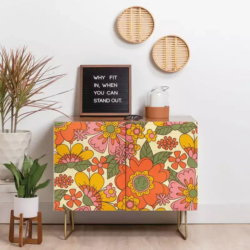 Trente et une illustrations Le printemps dans la crédence rétro - Deny Designs