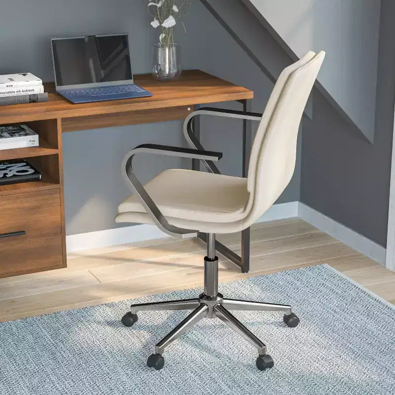 Fauteuil de bureau de direction rembourré Flash Furniture James à dossier mi-haut avec piètement et accoudoirs en métal brossé