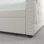 Lit de repos avec lit gigogne, en velours capitonné, avec boutons et clous cuivrés sur accoudoirs carrés, lit de repos double et lit gigogne simple