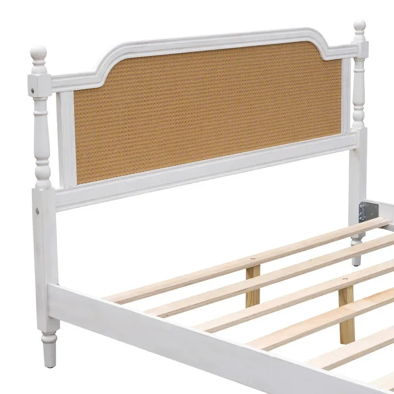 Cadre de lit Queen Size en rotin de style traditionnel, aucun sommier tapissier requis